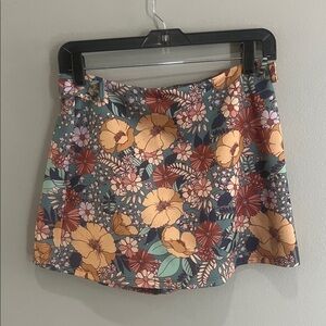 Altar'd State Floral Skort size L